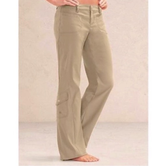 Athleta Womens Dipper 2 Pant Size 6 Flared Leg Cargo Hiking Pants Stretchy - Picture 1 of 15